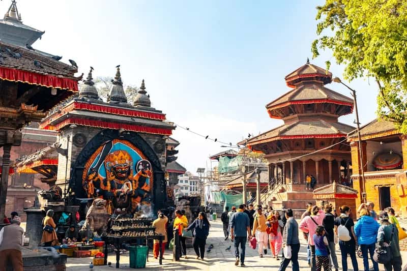 Nepal: mountain views without the mountain of rent (Image Credits: Unsplash)
