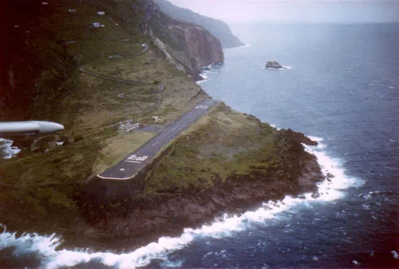 6. Juancho E. Yrausquin Airport, Saba - The Shortest Commercial Runway on the Planet (Transferred from en.wikipedia to Commons., CC BY-SA 3.0)