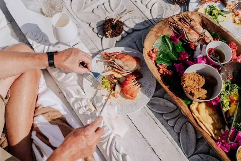 Mistake #2: Underestimating Just How Much Food Is Actually There (Image Credits: Pexels)