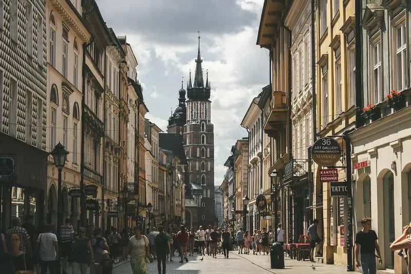Poland: Eastern Europe's Best-Kept Value Secret (Image Credits: Pixabay)