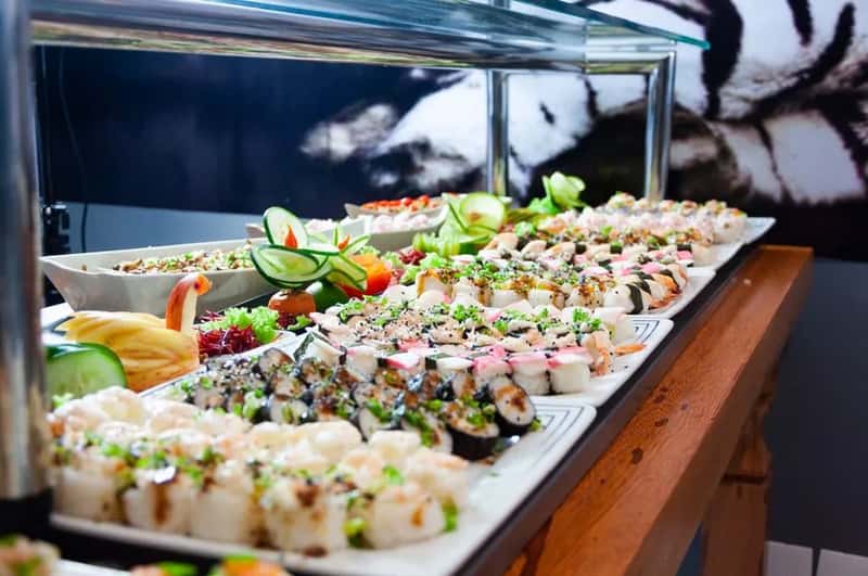 1. Buffet Sushi That's Been Sitting Out (Image Credits: Pexels)