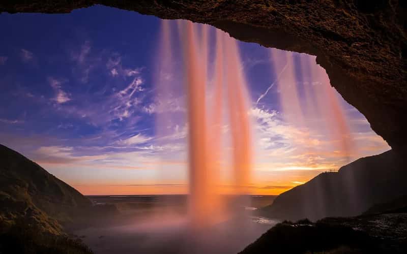 Iceland: Volcanic Geology Meets Water Purity (Image Credits: Pixabay)
