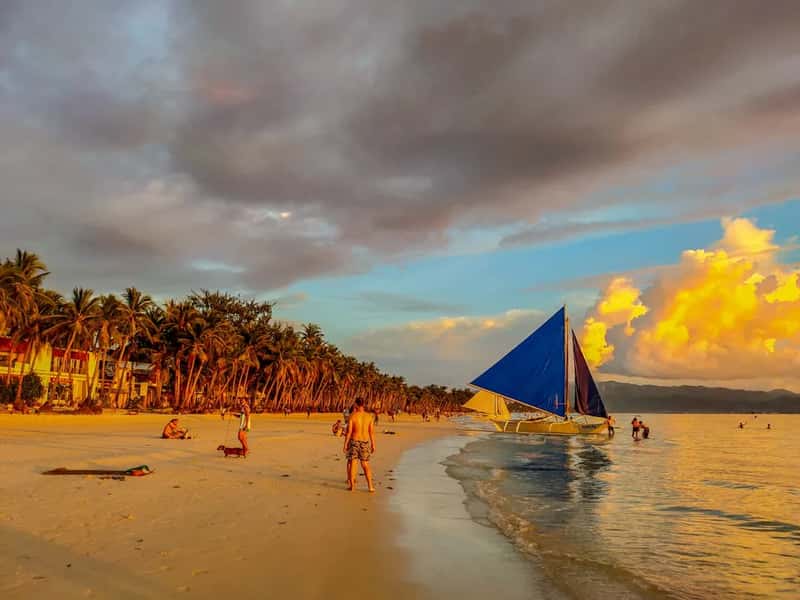 4. Boracay, Philippines (Image Credits: Unsplash)
