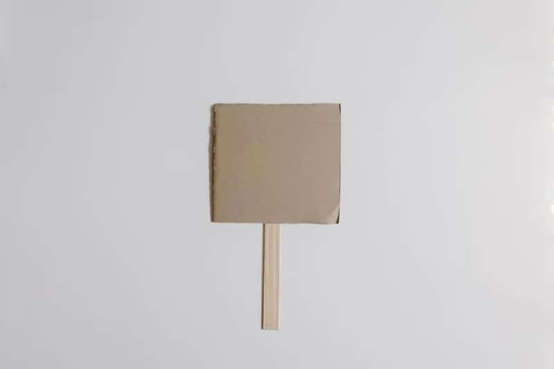 From cardboard signs to crowdfunding links (Image Credits: Pexels)
