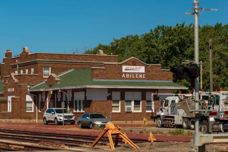#5 - Abilene, Kansas: Eisenhower's Hometown Still Serves Blue-Plate Specials (Image Credits: Shutterstock)