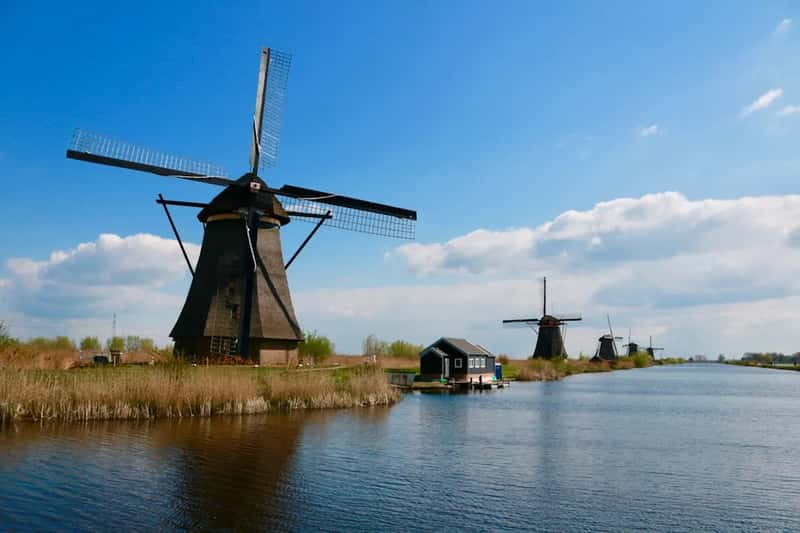 Kinderdijk, Netherlands (Image Credits: Unsplash)