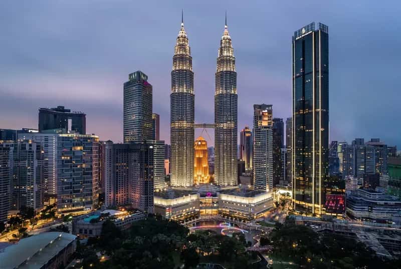 Malaysia: A Southeast Asian Fried Chicken Hub (Image Credits: Unsplash)