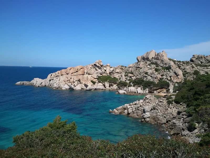 Sardinia: Affordable Mediterranean Luxury (Image Credits: Pixabay)