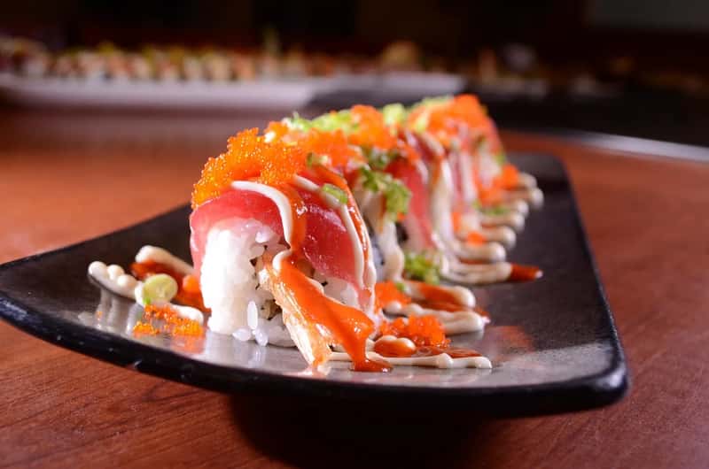 Sit Down at a Conveyor Belt Sushi Counter (Image Credits: Pixabay)