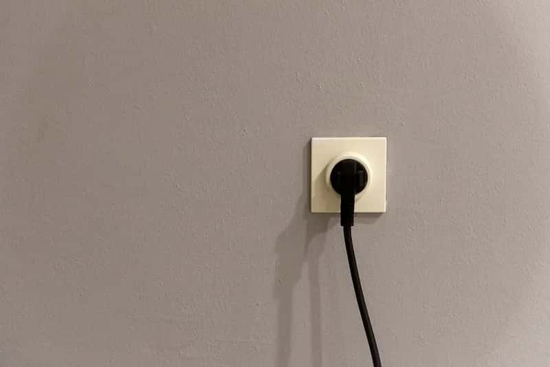 #10 - They Charge Every Device Completely (Image Credits: Pexels)