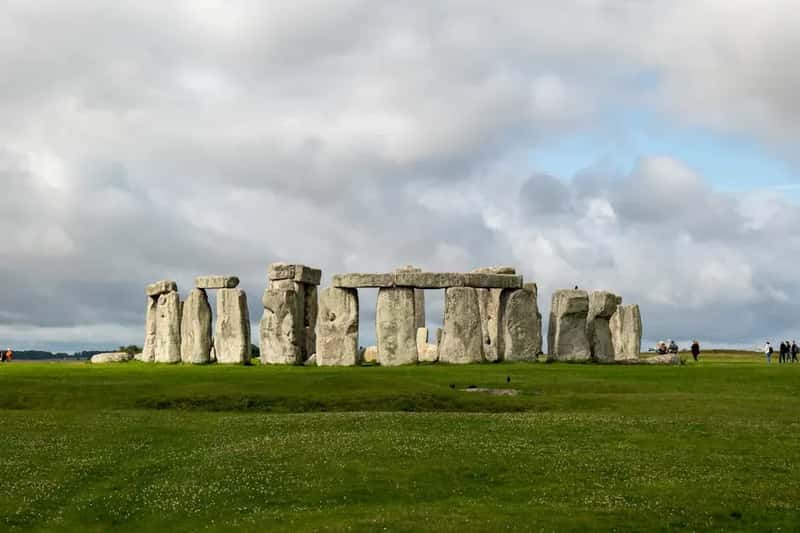 1. Stonehenge, England – A Fence, Some Rocks, and a Very Long Drive (Image Credits: Pexels)