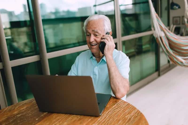 #12 - Call the Airline Directly to Ask About Unadvertised Senior Fares (Image Credits: Pexels)