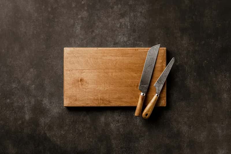 #8 - Use Separate Cutting Boards for Raw Meat and Everything Else (Image Credits: Unsplash)