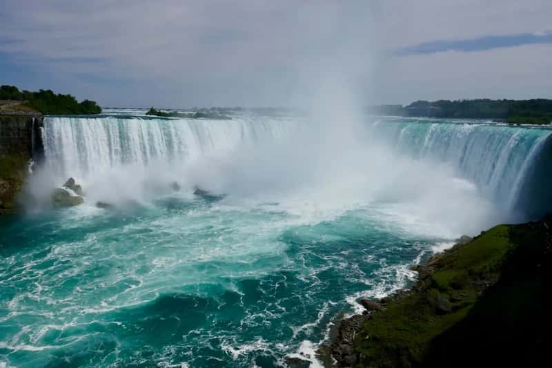 2. Niagara Falls, Ontario (Image Credits: Unsplash)