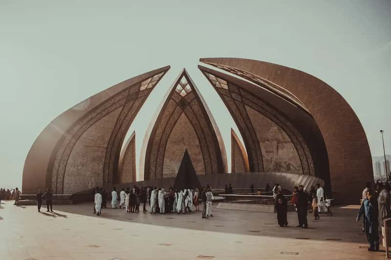 Pakistan: The Emerging Anglophone Nation (Image Credits: Unsplash)