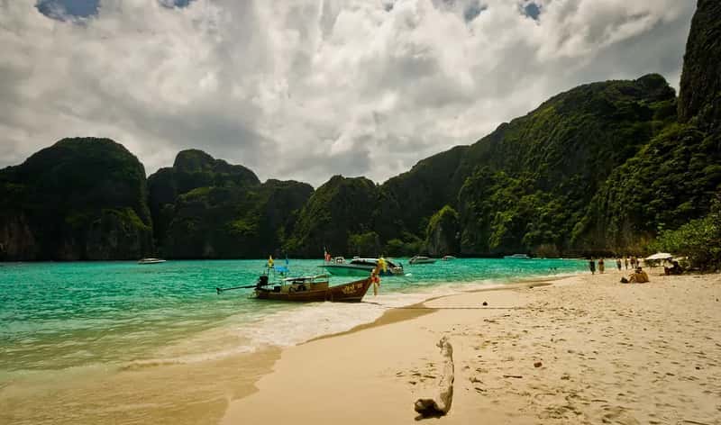 7. Maya Beach, Thailand - Loved Nearly to Death (TimOve, Flickr, CC BY 2.0)