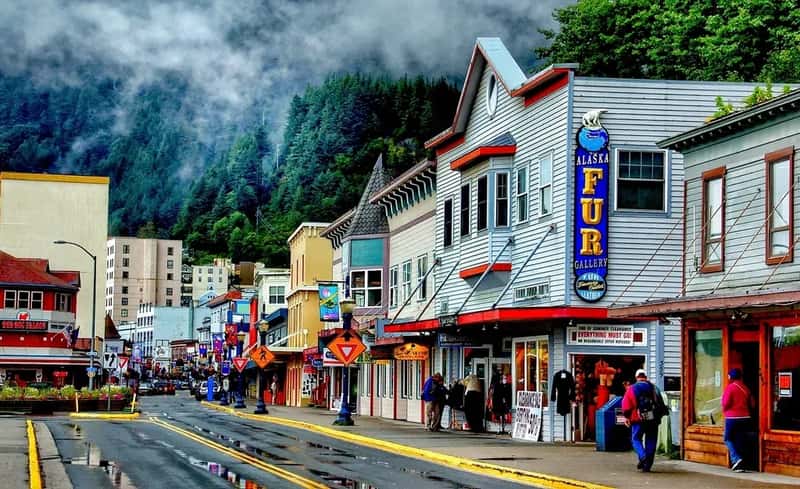 5. Alaska - Isolation, Crime, and the Cold Reality (Image Credits: Rawpixel)