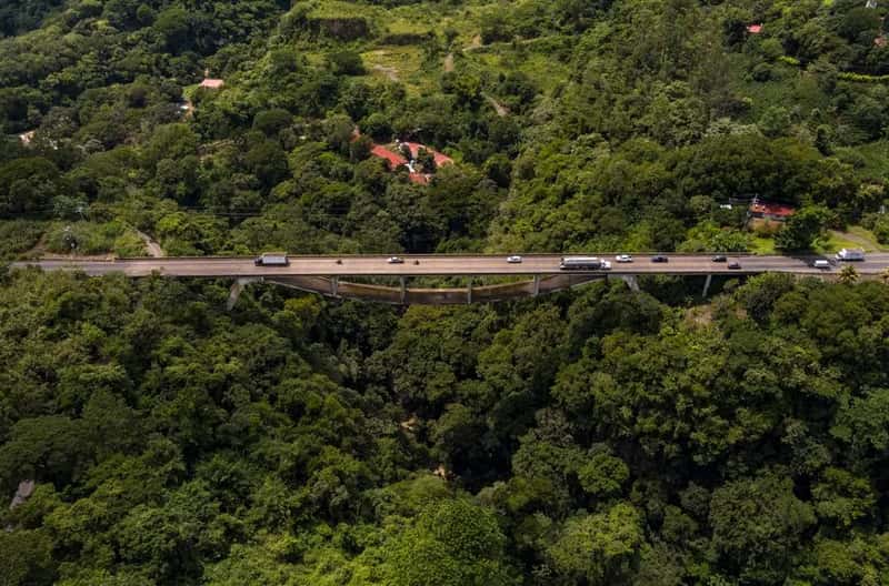 8. Costa Rica and the rhythm of unpredictable road conditions (Image Credits: Pexels)