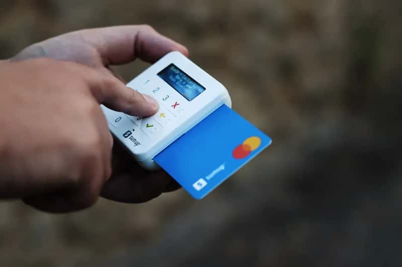 Foreign Transaction Fees and Dynamic Currency Conversion (Image Credits: Unsplash)