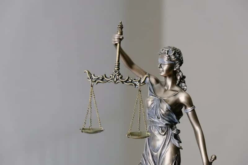 7. Line up independent legal representation, not the seller's lawyer (Image Credits: Unsplash)