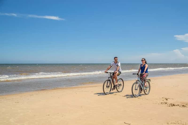 Beaches, wine country and small town charm (Image Credits: Pixabay)