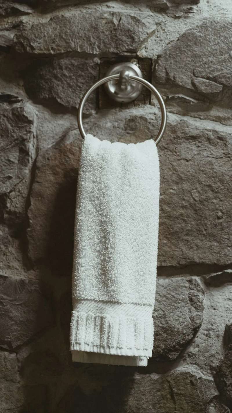 2. Damp Towels and Swimsuits Actually Get Hung Up (Image Credits: Unsplash)