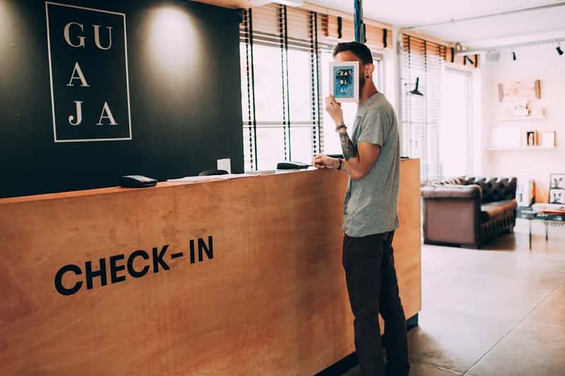 The guest who tries the same complaint at every visit for free perks (Image Credits: Unsplash)