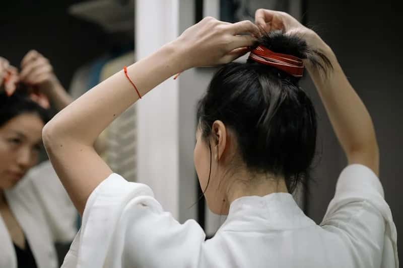 Tie Up Long Hair and Keep Movements Calm (Image Credits: Pexels)