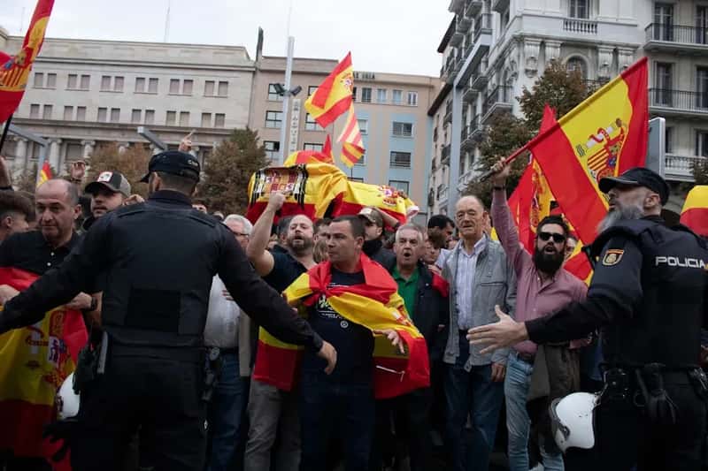 Spain's protest movement moves from grumbling to the streets (Image Credits: Unsplash)