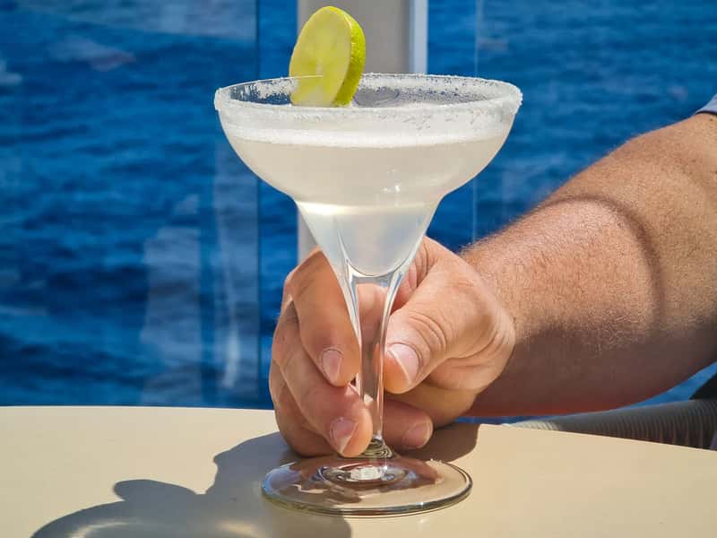 1. An Unlimited Drink Package (Image Credits: Pexels)
