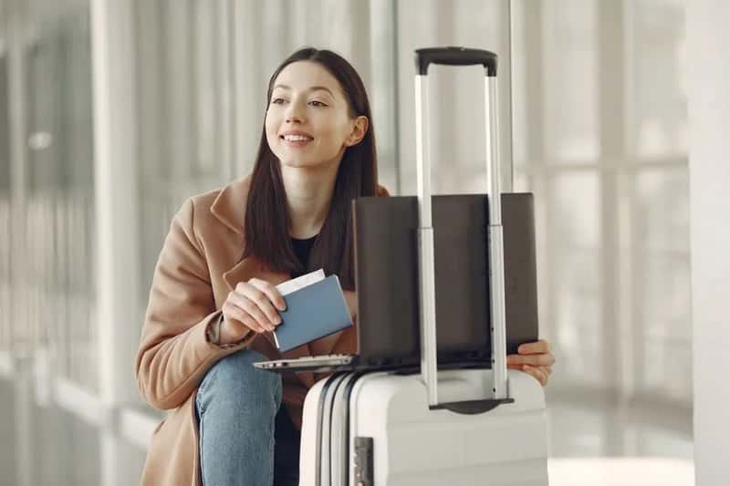 Myth 5: Anyone can just renew their passport online now (Image Credits: Pexels)