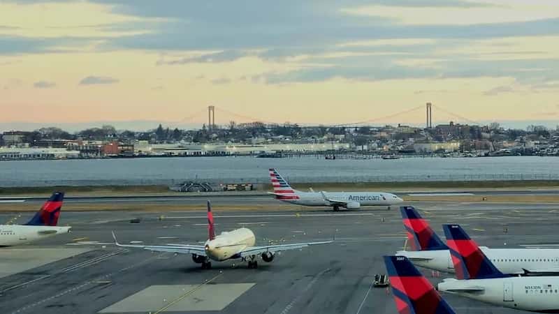 #4 - New York LaGuardia Airport (LGA): Newly Rebuilt, Still Stressful to Get To (Image Credits: Unsplash)