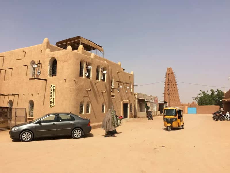Niger: Desert Nomads and Vibrant Markets (Image Credits: Wikimedia)