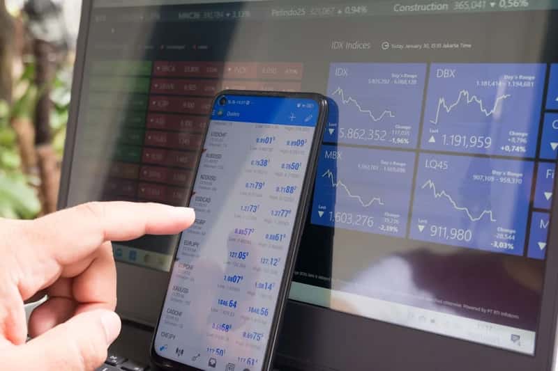 Currency swings, the hidden timing lever (Image Credits: Unsplash)