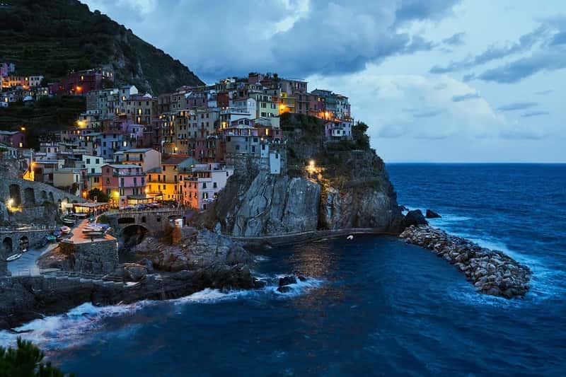 Manarola and the villages of Cinque Terre, Italy (Image Credits: Pixabay)