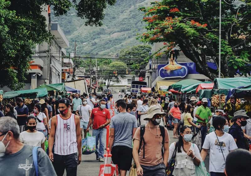 Record Crowds, Record Frustration (Image Credits: Unsplash)