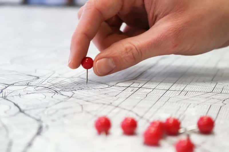 Not Knowing Who Is Tracking Your Progress (Image Credits: Pexels)