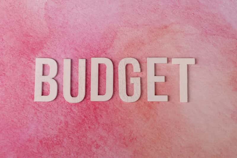 What "ahead of average" actually means for travel money (Image Credits: Pexels)