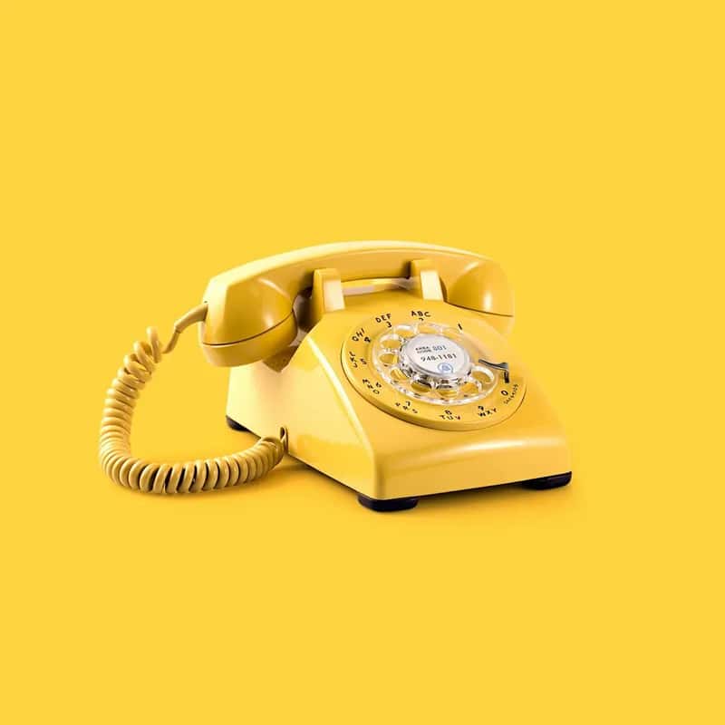 #4 - The Payphone Check-In Call Home (Image Credits: Unsplash)