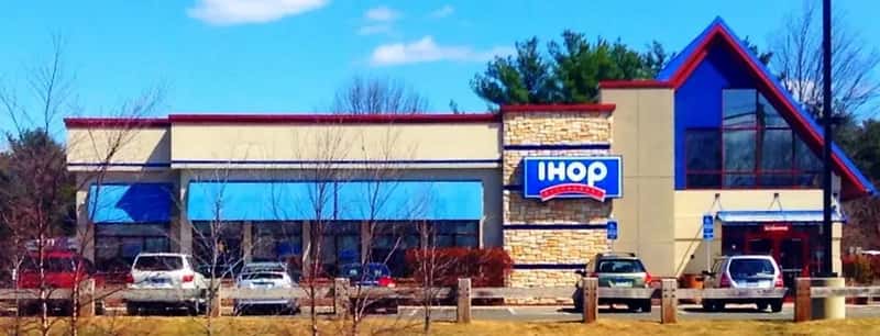 #14 - IHOP: The Blue Roof That Meant Pancakes at Any Hour (JeepersMedia, Flickr, CC BY 2.0)