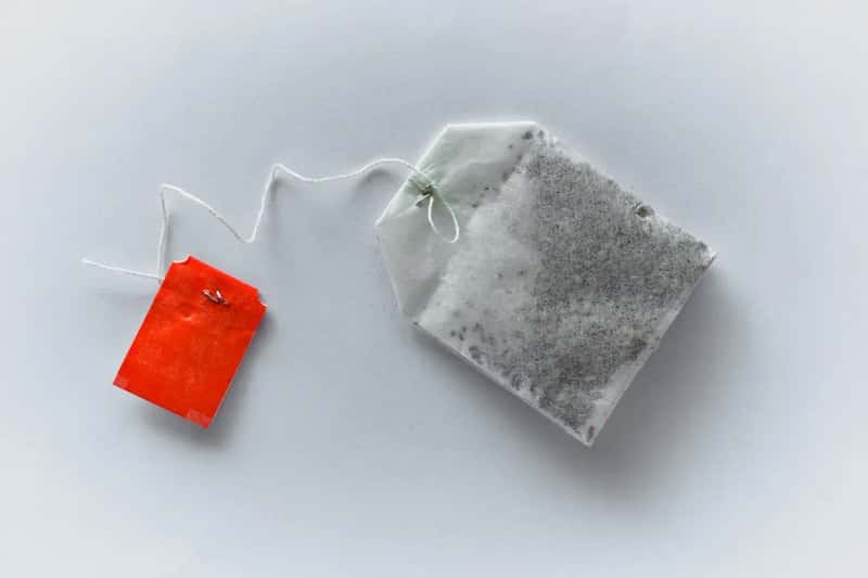 2. Individually packaged tea, coffee, and sugar packets (Image Credits: Unsplash)