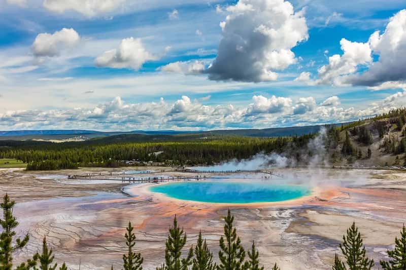 4. Yellowstone National Park, Wyoming, Montana, and Idaho (Image Credits: Pixabay)