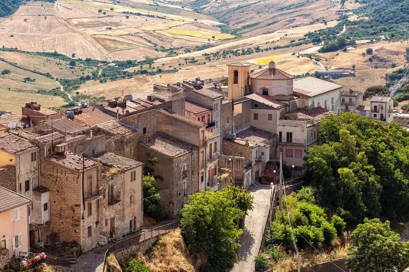 Troina, Sicily, Italy - The Village That Sweetens the Deal With Incentives (pixabay)