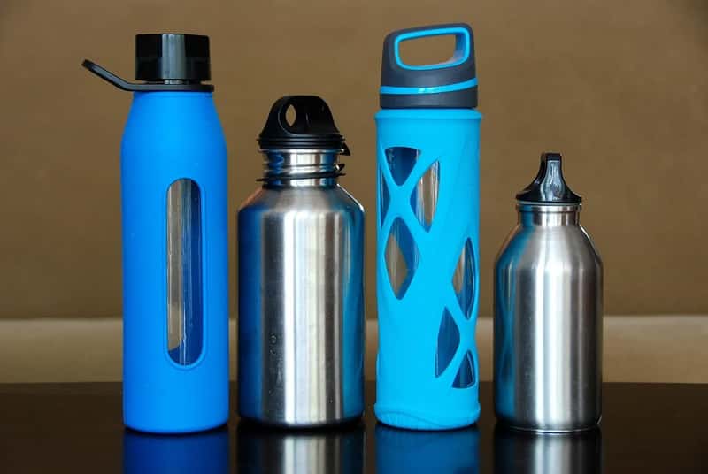 3. Carrying a Reusable Water Bottle and Actually Using It (Image Credits: Pixabay)