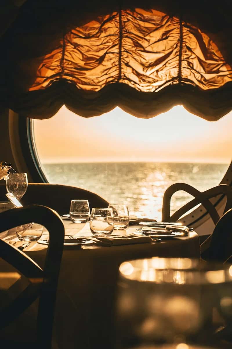 12. Turning the dinner table into an overshare zone (Image Credits: Unsplash)