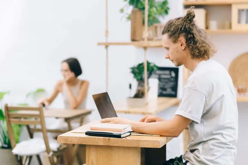 The Honeymoon Phase Was Real, and It Was Intoxicating (Image Credits: Pexels)