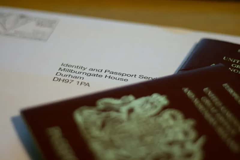 7. Leaving Passport Renewal to the Last Minute After a Name Change (Image Credits: Flickr)