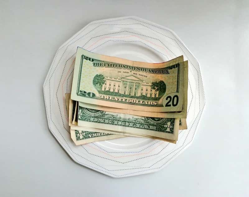 3. Leave a Daily Tip, Not Just a Checkout One (Image Credits: Pixabay)