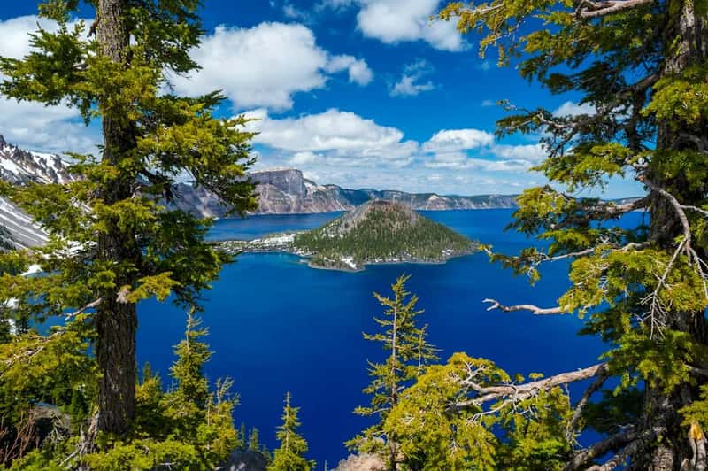 2. Crater Lake, Oregon: Deep Blue and Famously Transparent (Image Credits: Unsplash)