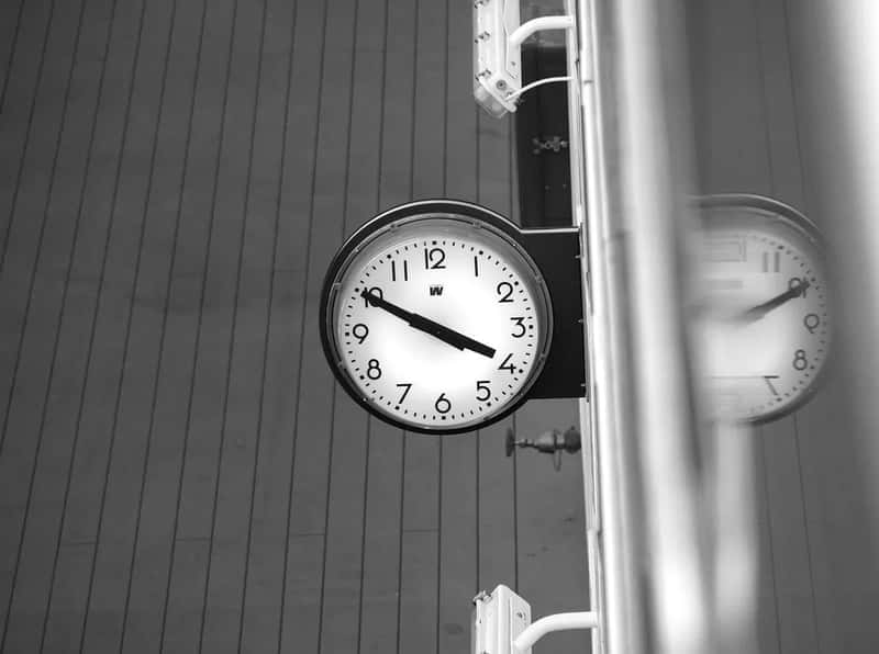 #6: Forget to Set Their Watch to Ship Time (Image Credits: Pixabay)